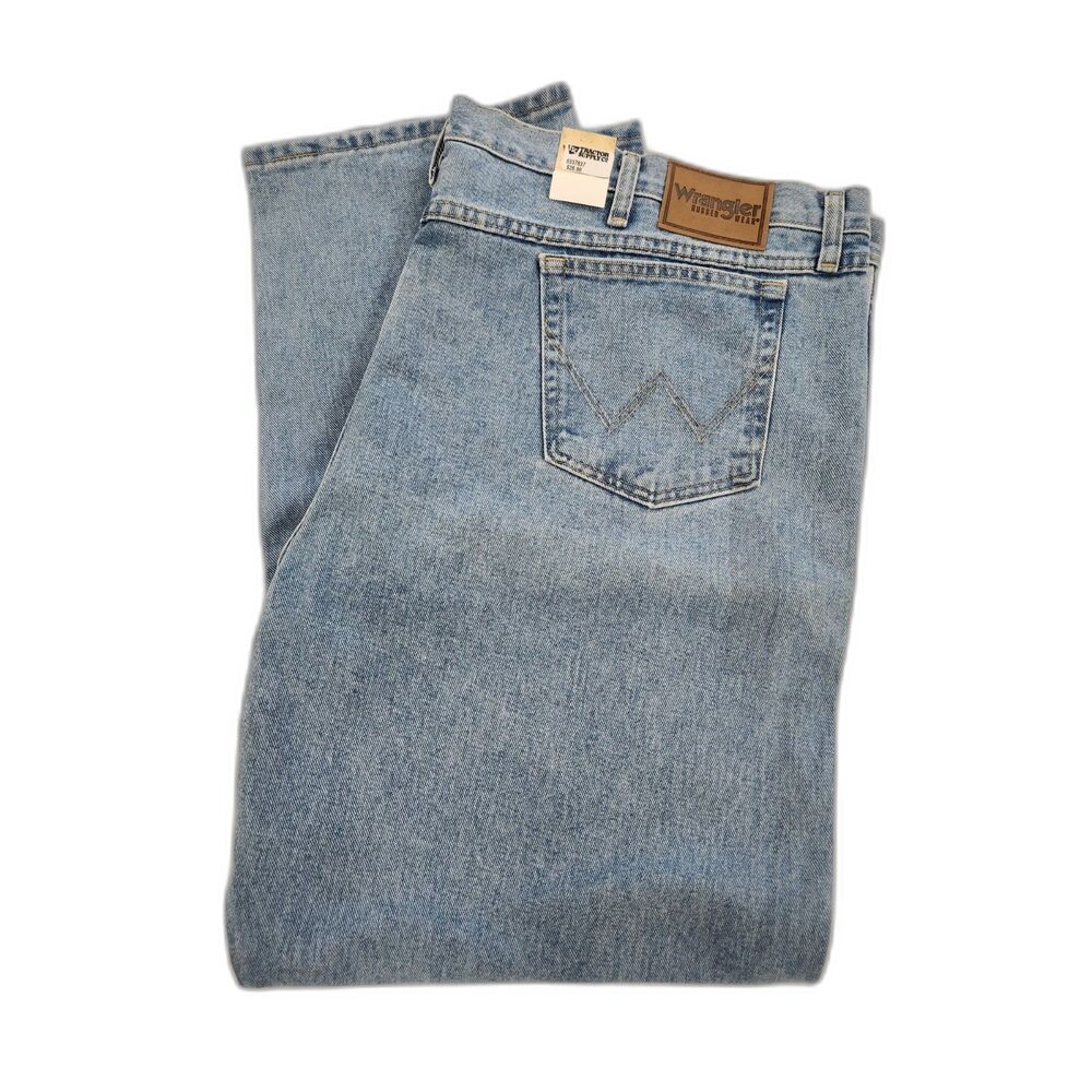 Wrangler Rugged Wear Jeans Mens 48x30 Light Wash Straight NWT 100% Cotton Denim